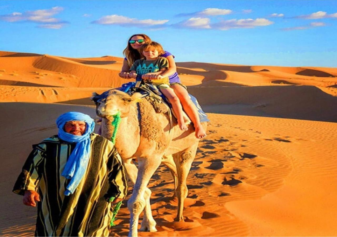 Desert Experience Glamping Merzouga Bagian luar foto
