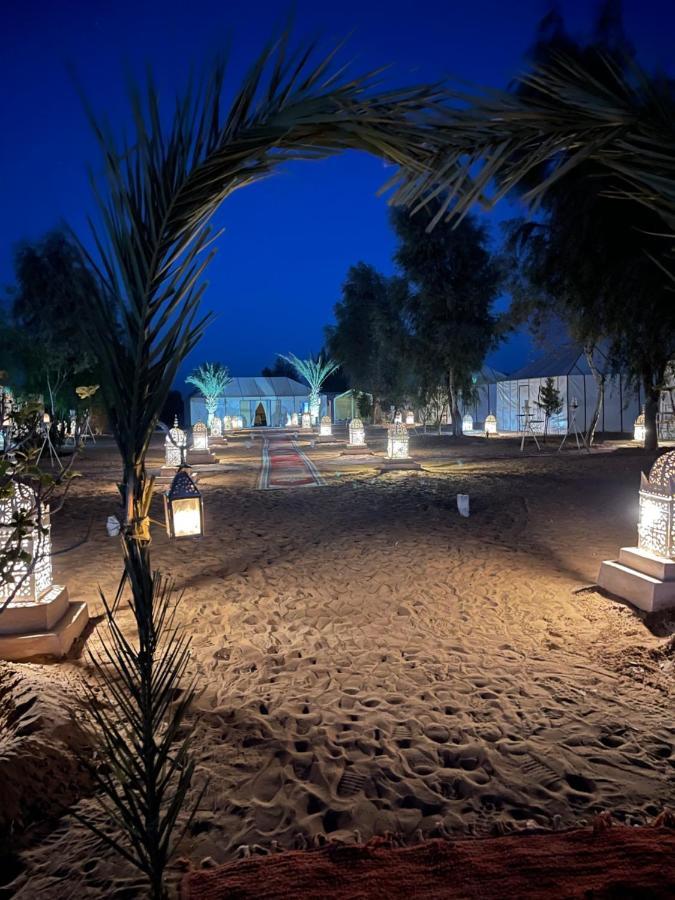 Desert Experience Glamping Merzouga Bagian luar foto