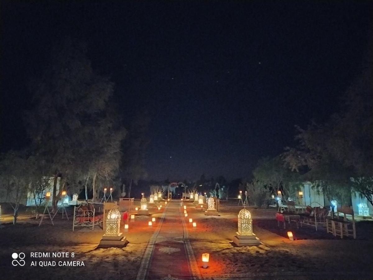 Desert Experience Glamping Merzouga Bagian luar foto