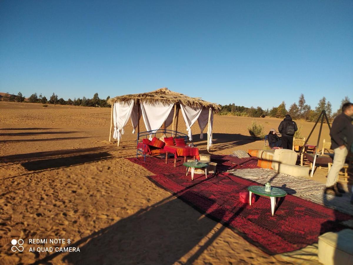Desert Experience Glamping Merzouga Bagian luar foto