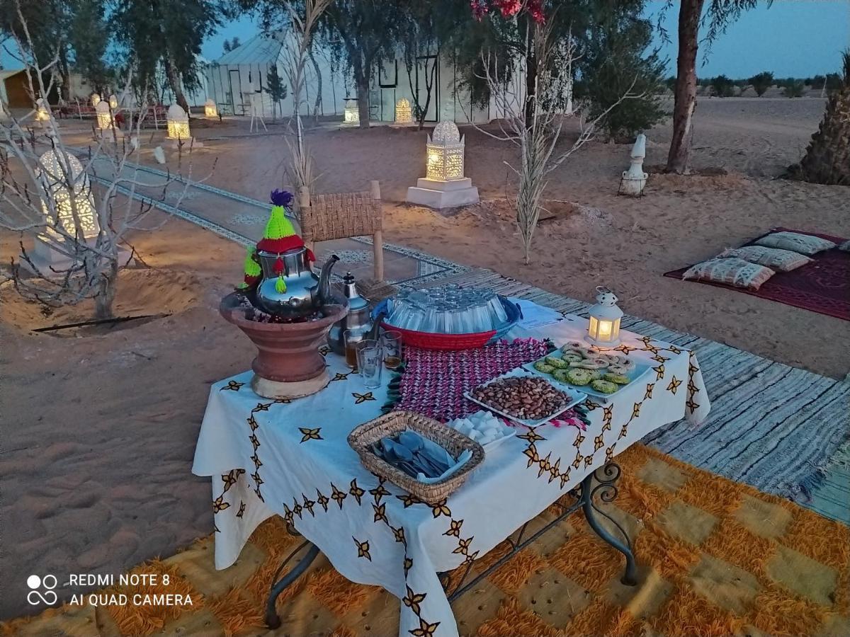 Desert Experience Glamping Merzouga Bagian luar foto