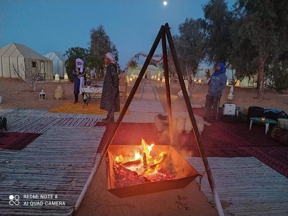 Desert Experience Glamping Merzouga Bagian luar foto