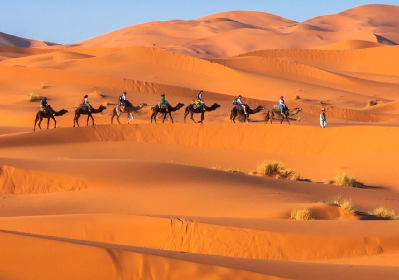 Desert Experience Glamping Merzouga Bagian luar foto