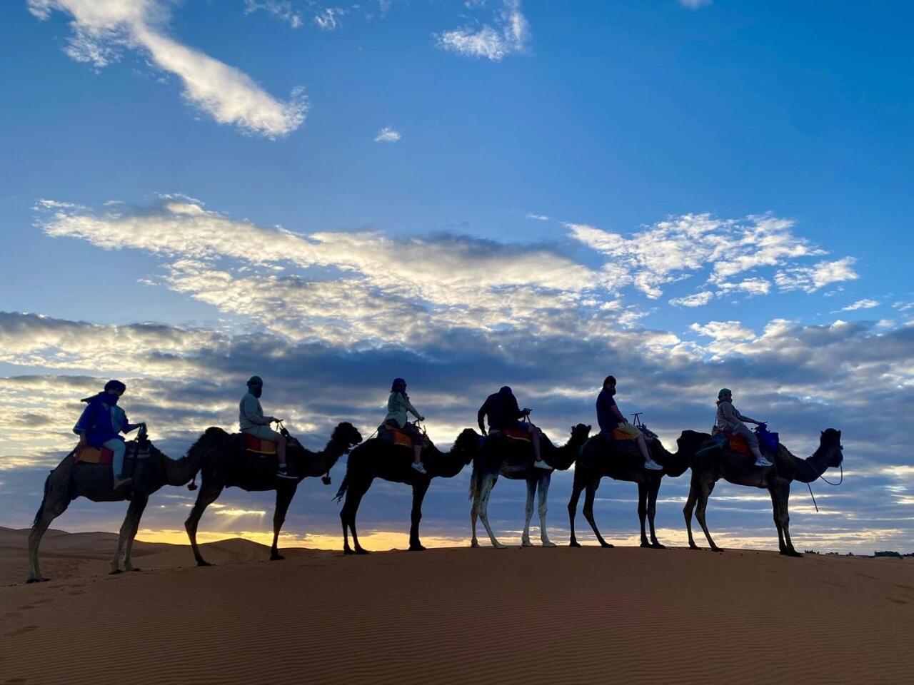 Desert Experience Glamping Merzouga Bagian luar foto