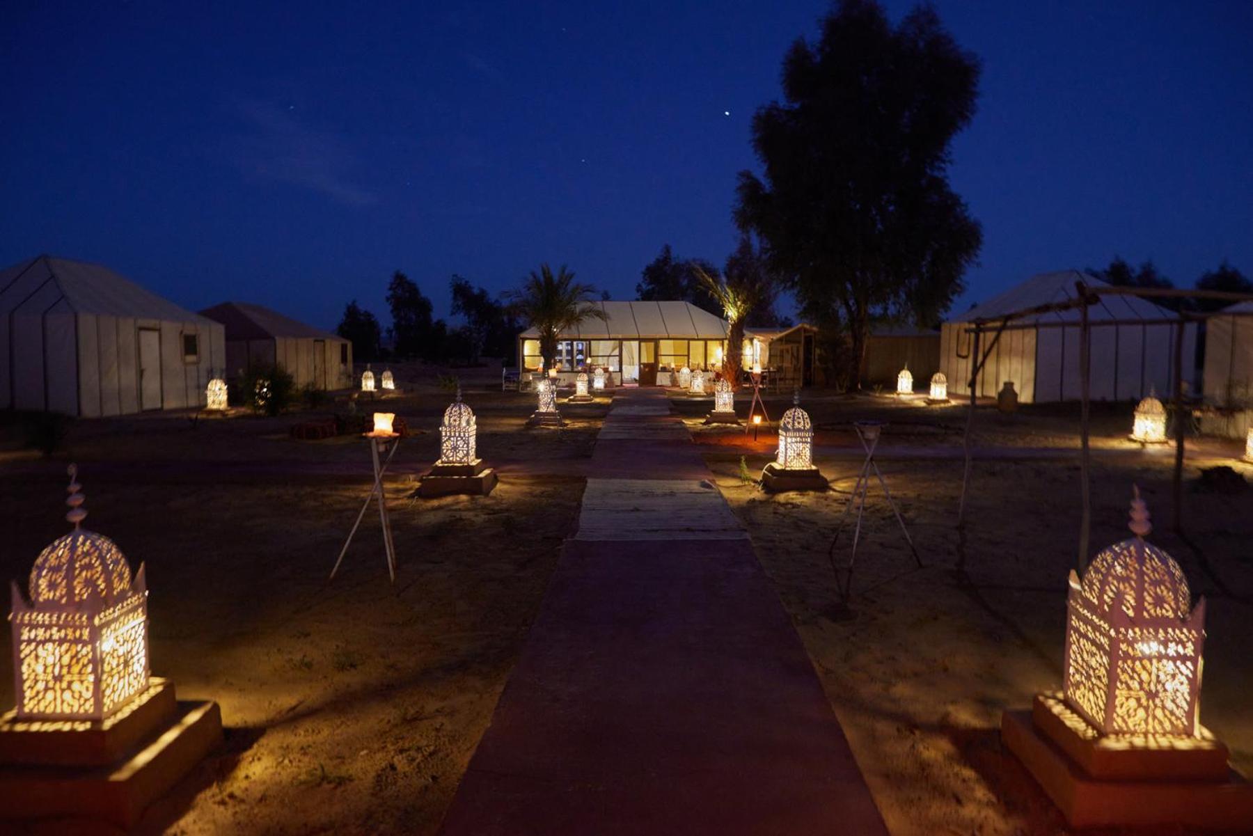 Desert Experience Glamping Merzouga Bagian luar foto