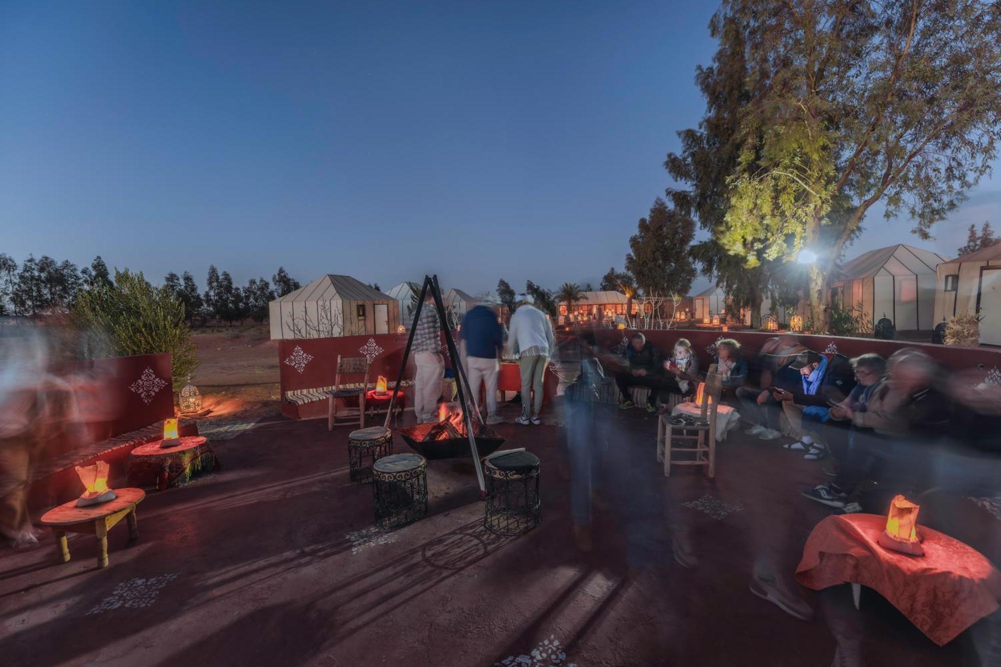 Desert Experience Glamping Merzouga Bagian luar foto